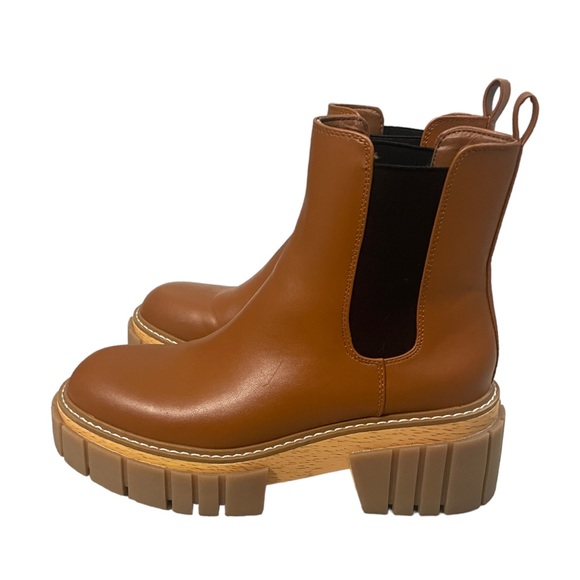 Madden Girl Pheobe Women's Platform Lug Sole Chelsea Boot LIKE NEW - Picture 2 of 16